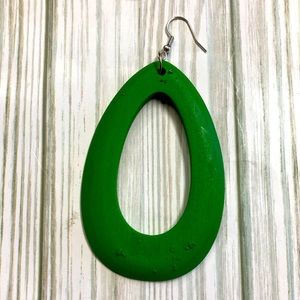 Raindrop green wood earrings